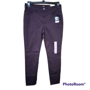 St John's Bay Exotic Plum Skinny Leg Mid Rise Skinny Jean Size 10